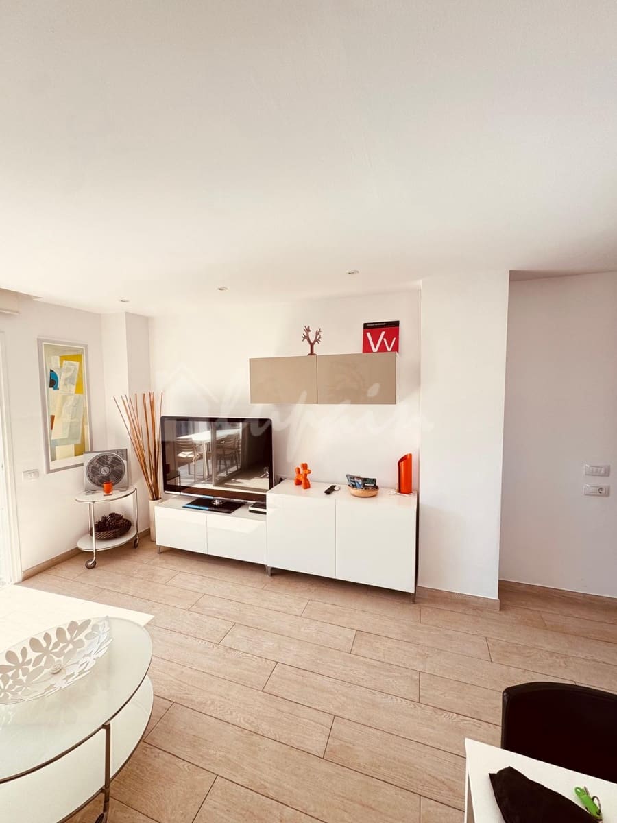 1 soveværelse Lejlighed til salg i Los Cristianos med swimmingpool - € 395.000 (Ref: 9571075)