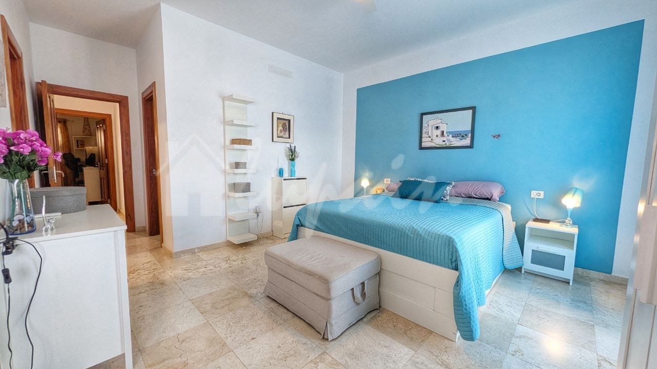 2 chambre Appartement à vendre à Llano del Camello avec piscine - 439 000 € (Ref: 9571076)