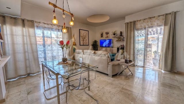 2 chambre Appartement à vendre à Llano del Camello, San Miguel de Abona avec piscine - 439 000 € (Ref: 9571076)