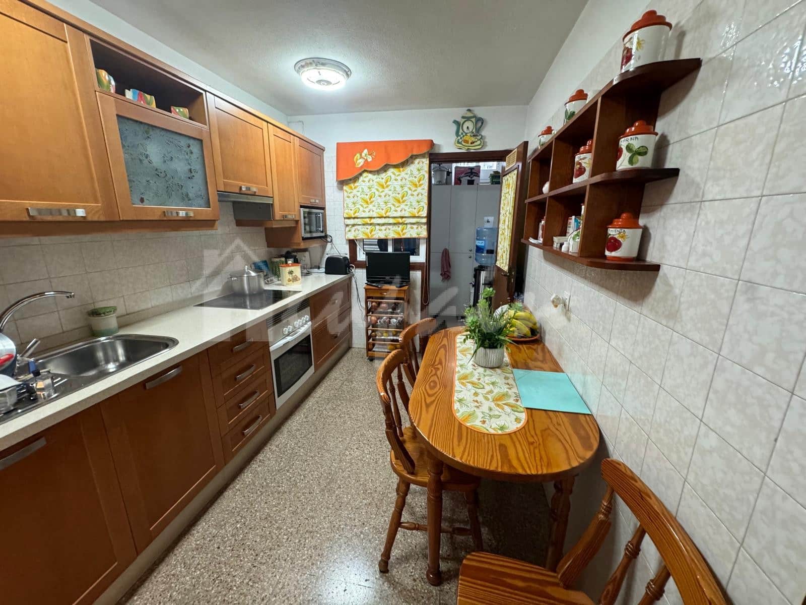 3 quarto Apartamento para venda em Los Cristianos com piscina - 370 000 € (Ref: 9571077)