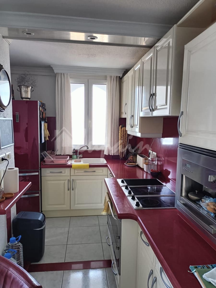 2 quarto Penthouse para venda em Playa de las Americas com piscina - 740 000 € (Ref: 9571078)