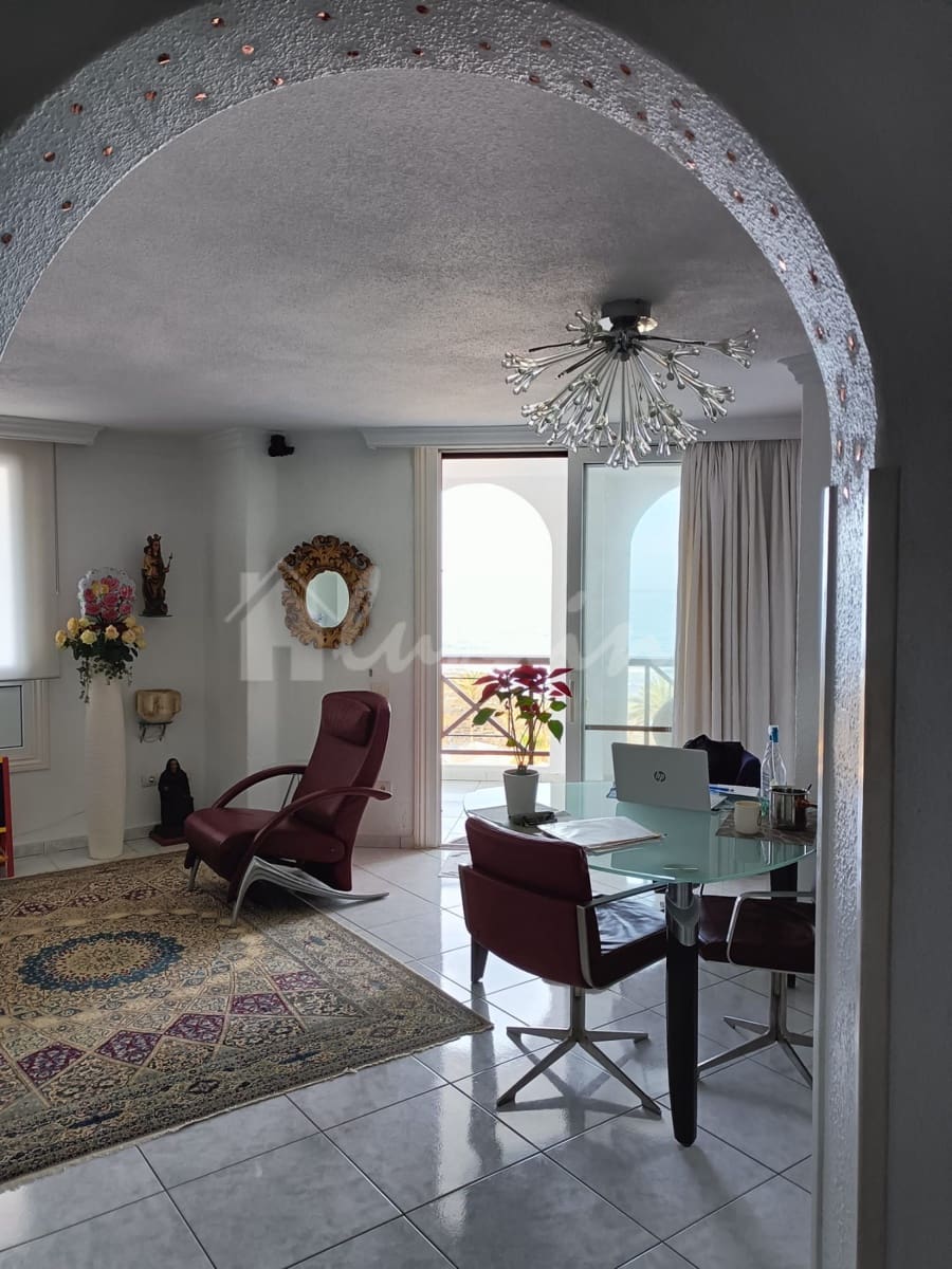 2 quarto Penthouse para venda em Playa de las Americas com piscina - 740 000 € (Ref: 9571078)