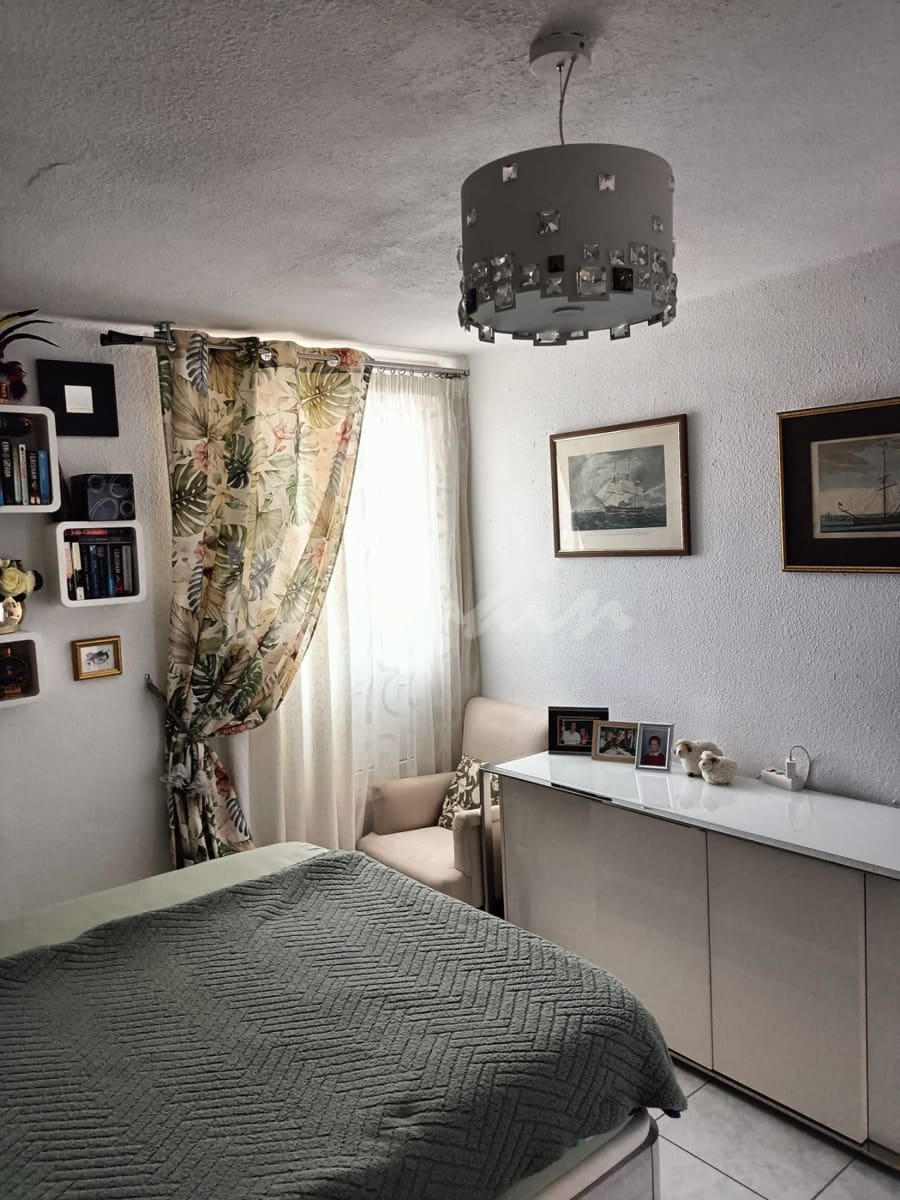 2 quarto Penthouse para venda em Playa de las Americas com piscina - 740 000 € (Ref: 9571078)