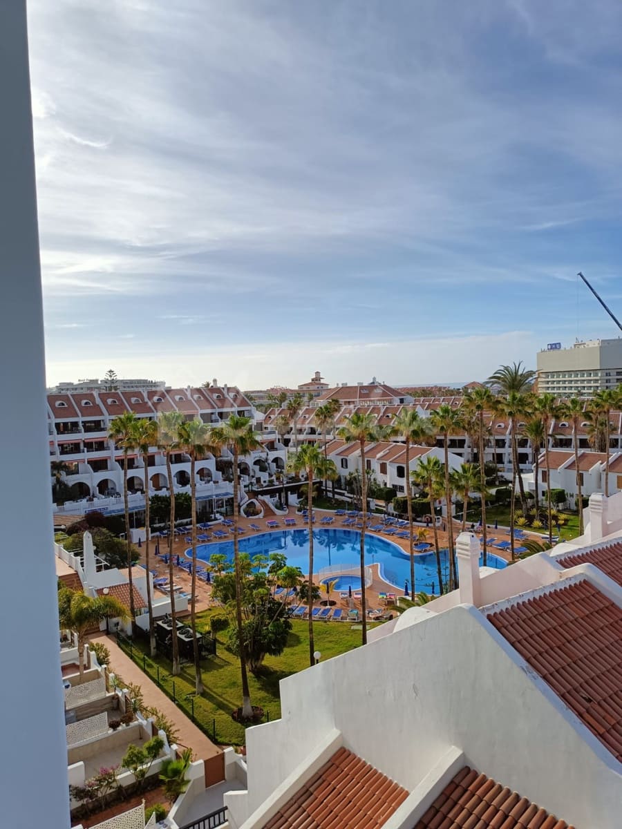 2 quarto Penthouse para venda em Playa de las Americas com piscina - 740 000 € (Ref: 9571078)