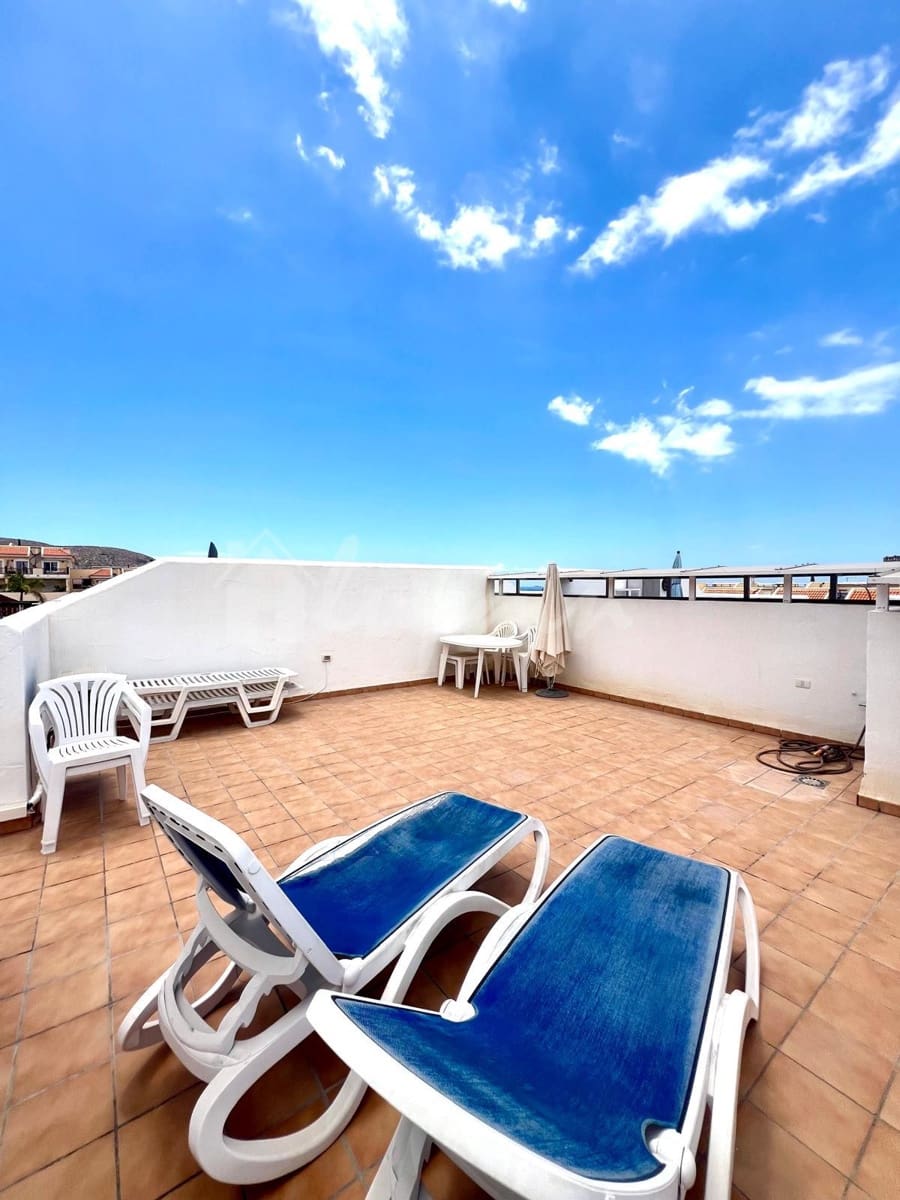 1 slaapkamer Appartement te koop in Los Cristianos met zwembad - € 315.000 (Ref: 9590433)