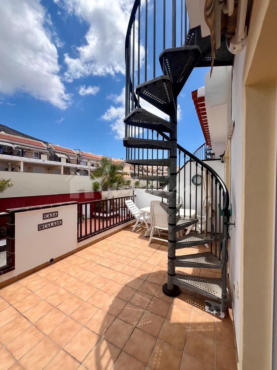 1 slaapkamer Appartement te koop in Los Cristianos met zwembad - € 315.000 (Ref: 9590433)