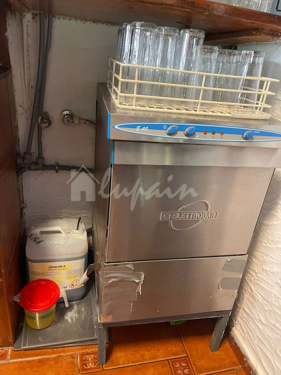 Virksomhed til salg i Playa de las Americas - € 475.000 (Ref: 9590434)