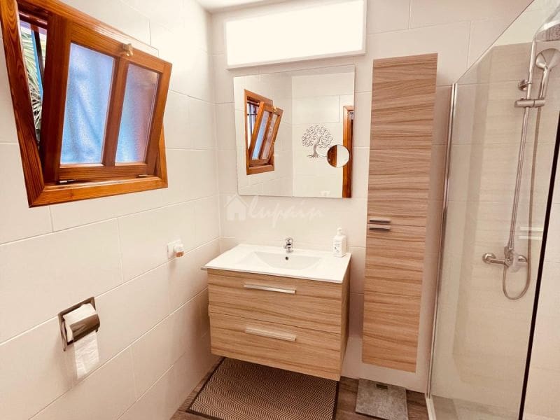 1 sovrum Lägenhet till salu i Los Cristianos med pool - 249 950 € (Ref: 9590436)