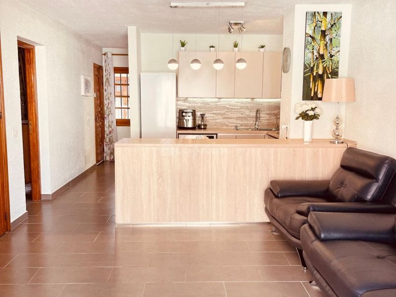 1 sovrum Lägenhet till salu i Los Cristianos med pool - 249 950 € (Ref: 9590436)