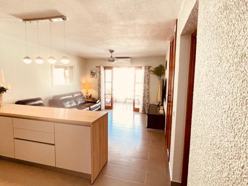 1 sovrum Lägenhet till salu i Los Cristianos med pool - 249 950 € (Ref: 9590436)