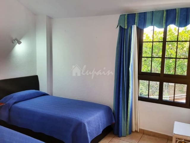 2 chambre Appartement à vendre à Los Cristianos, Arona avec piscine - 279 000 € (Ref: 9590438)