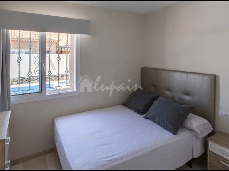 4 bedroom Villa for sale in Costa Adeje with pool - € 1,500,000 (Ref: 9590439)