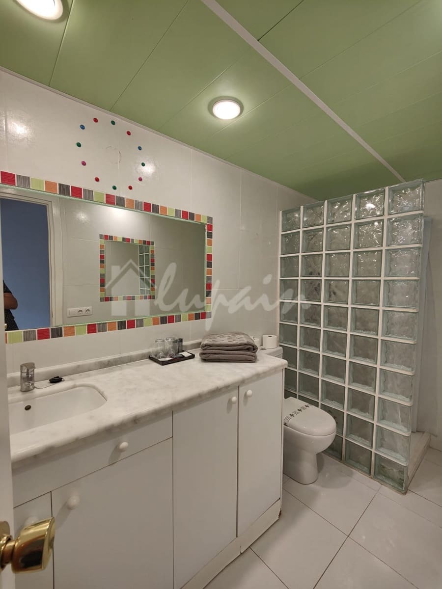 1 Zimmer Apartment zu verkaufen in Los Cristianos mit Pool - 250.000 € (Ref: 9603569)