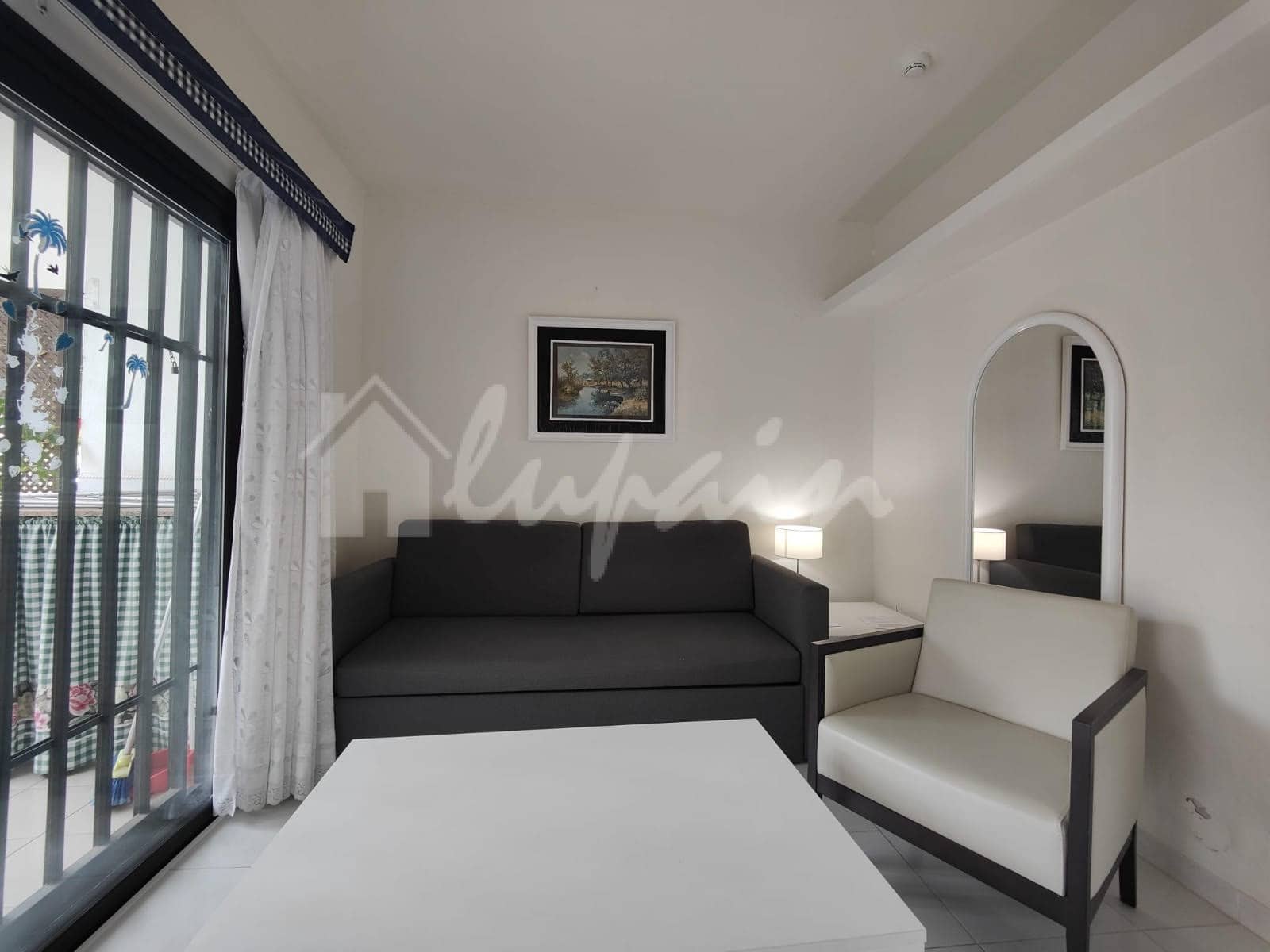 1 Zimmer Apartment zu verkaufen in Los Cristianos mit Pool - 250.000 € (Ref: 9603569)