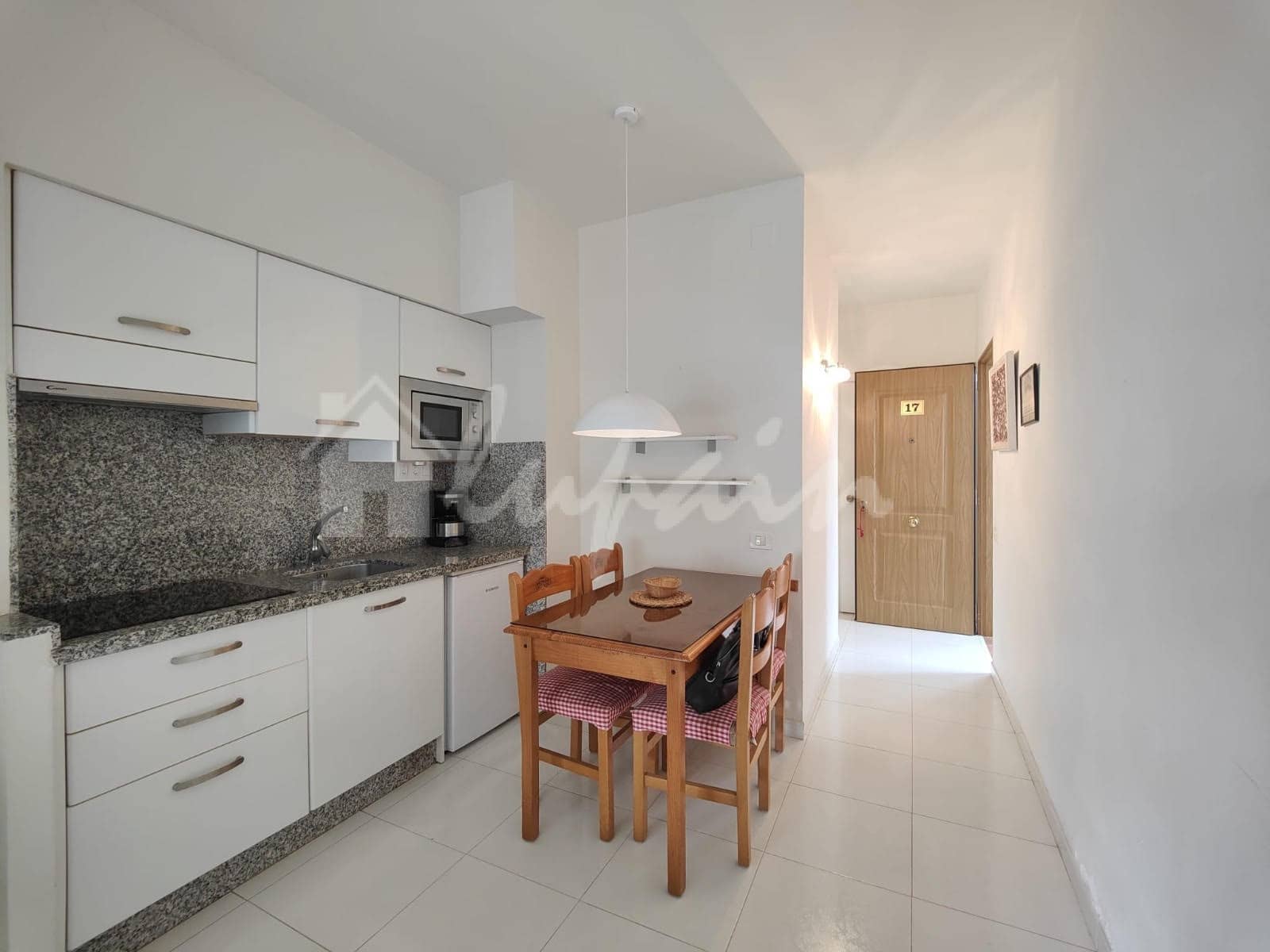 1 Zimmer Apartment zu verkaufen in Los Cristianos mit Pool - 250.000 € (Ref: 9603569)