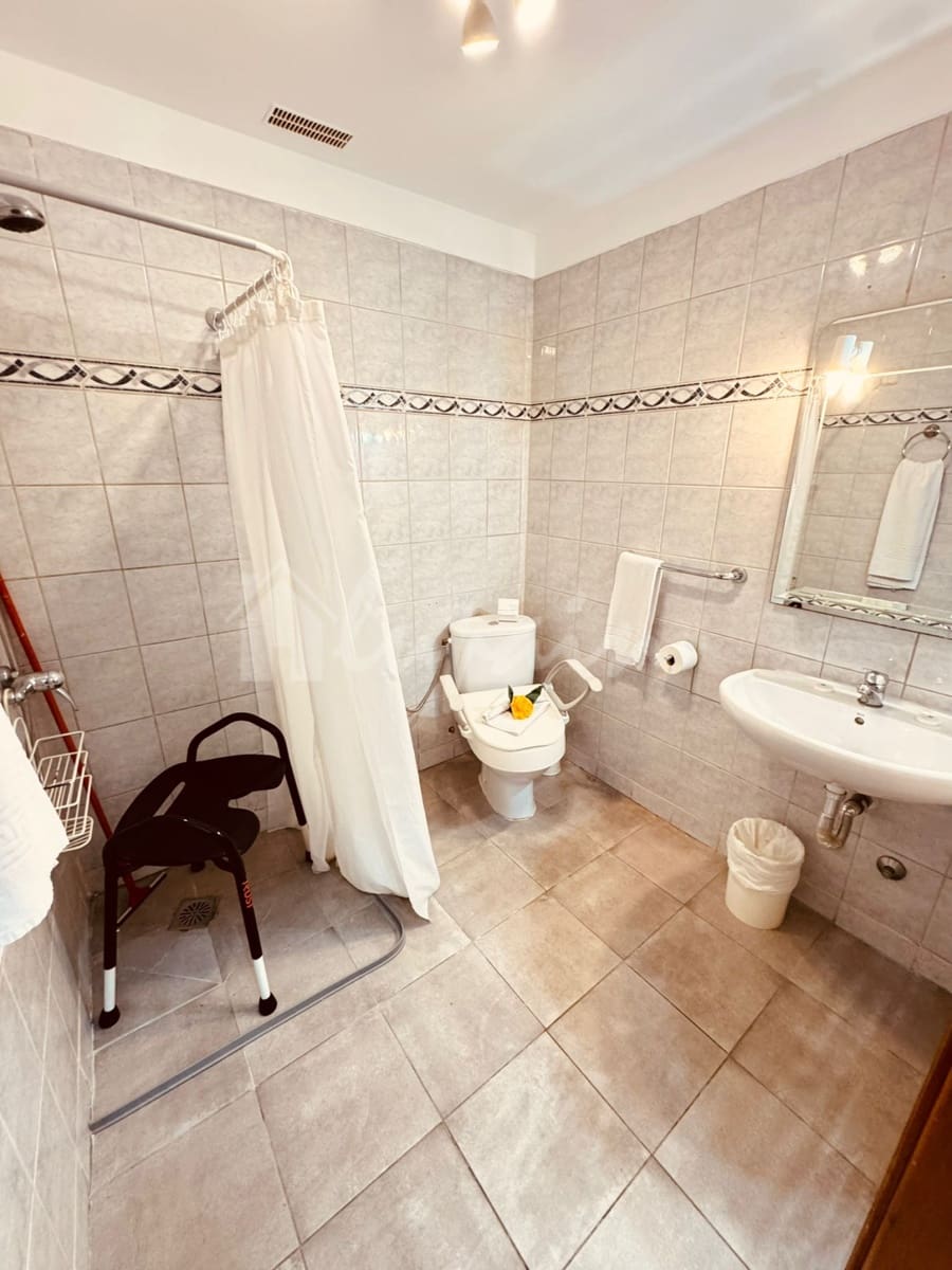 Studio til salgs i Los Cristianos med svømmebasseng - € 249 500 (Ref: 9632648)