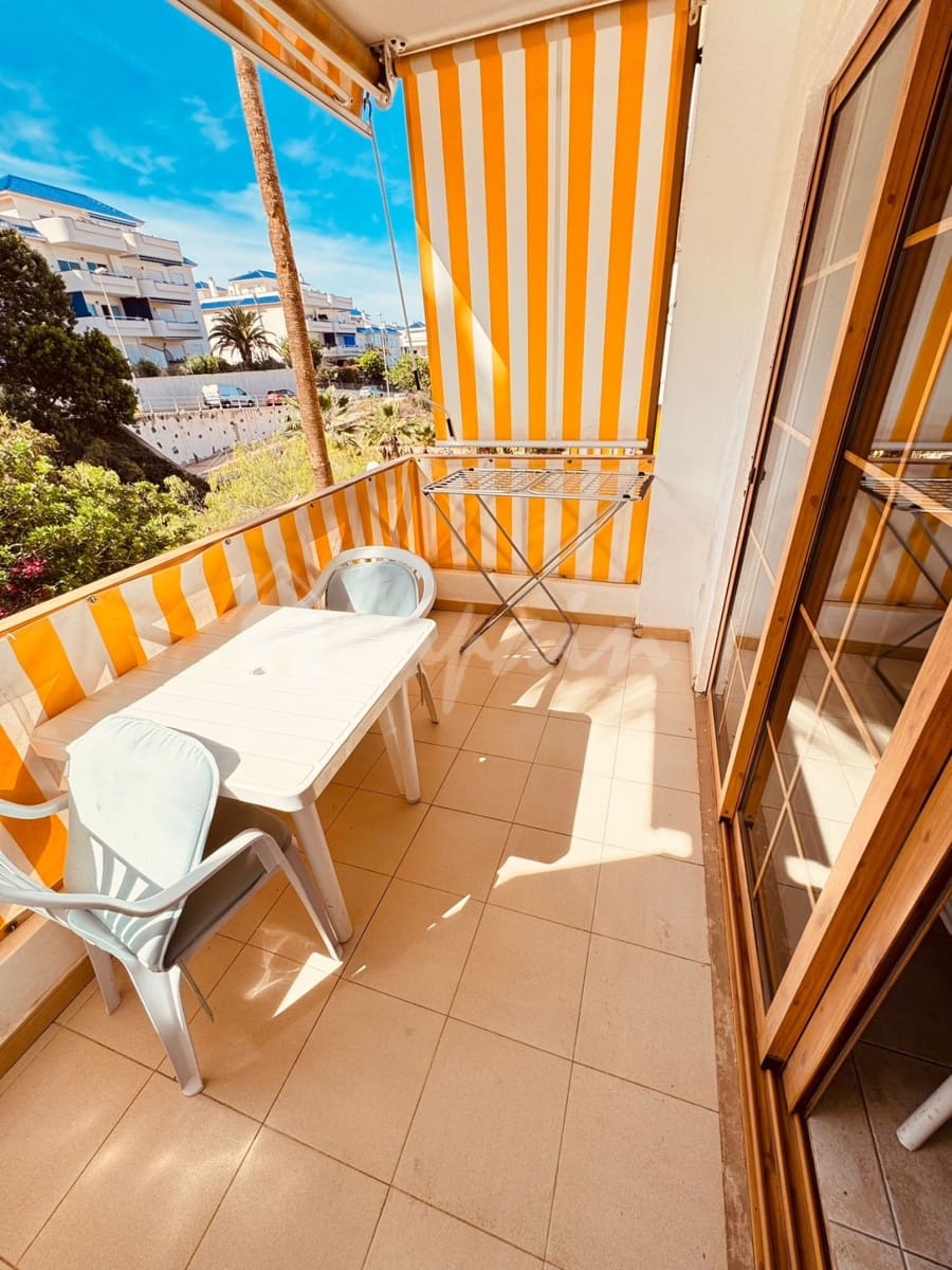 Studio til salgs i Los Cristianos med svømmebasseng - € 249 500 (Ref: 9632648)