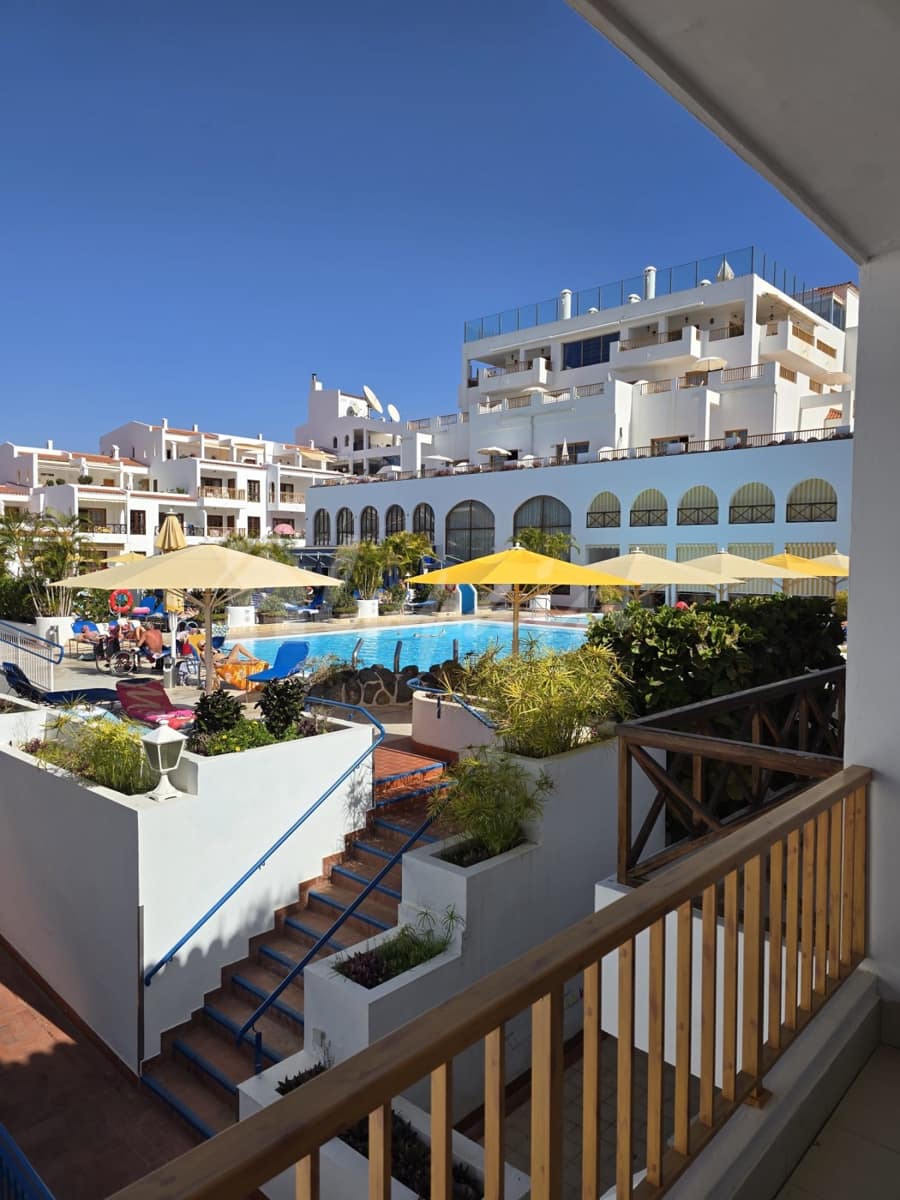 1 bedroom Apartment for sale in Los Cristianos with pool - € 310,000 (Ref: 9632649)
