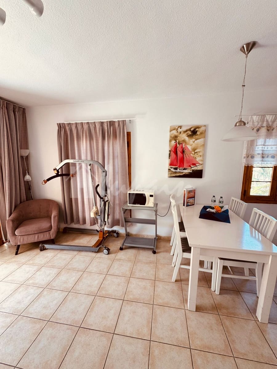 1 chambre Appartement à vendre à Los Cristianos avec piscine - 310 000 € (Ref: 9632649)