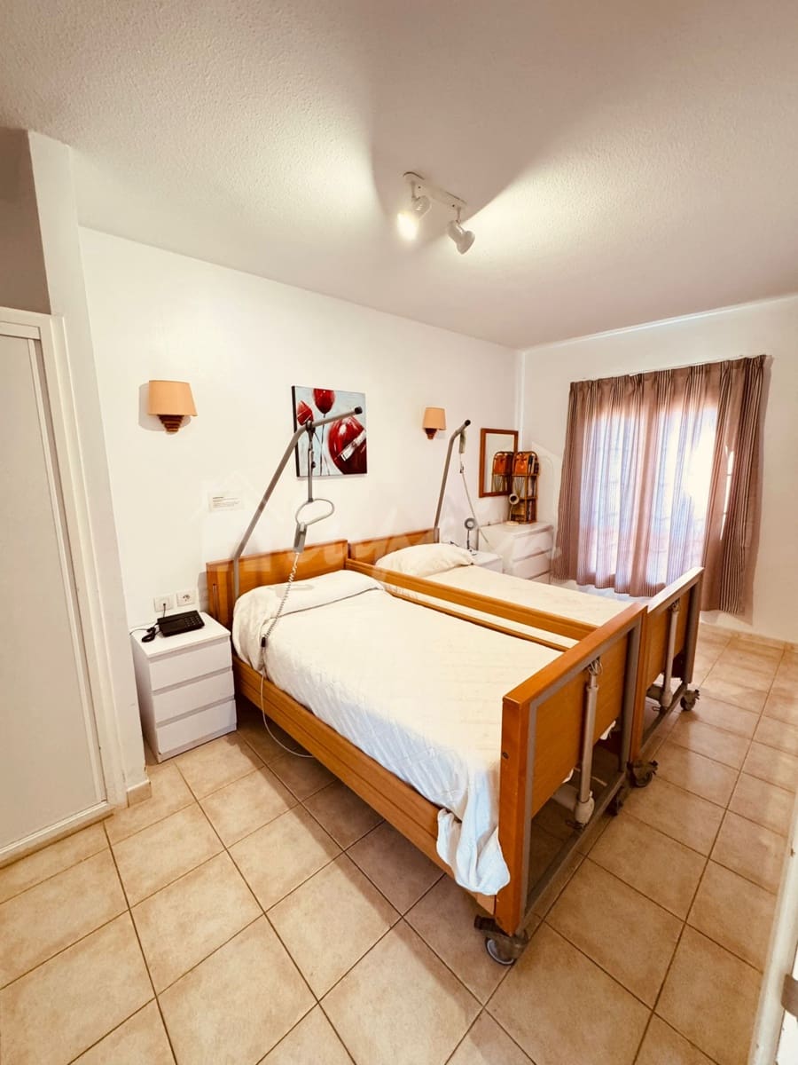 1 chambre Appartement à vendre à Los Cristianos avec piscine - 310 000 € (Ref: 9632649)