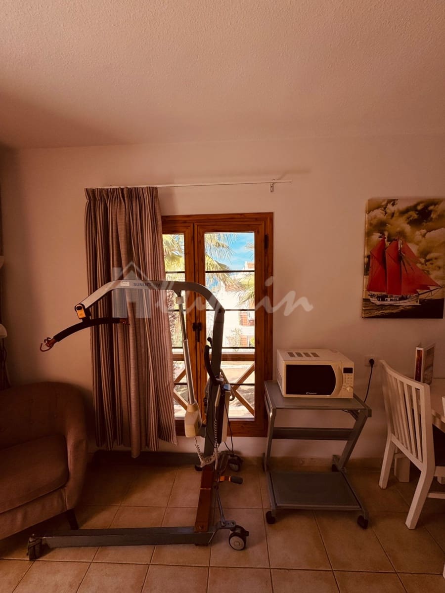 1 chambre Appartement à vendre à Los Cristianos avec piscine - 310 000 € (Ref: 9632649)