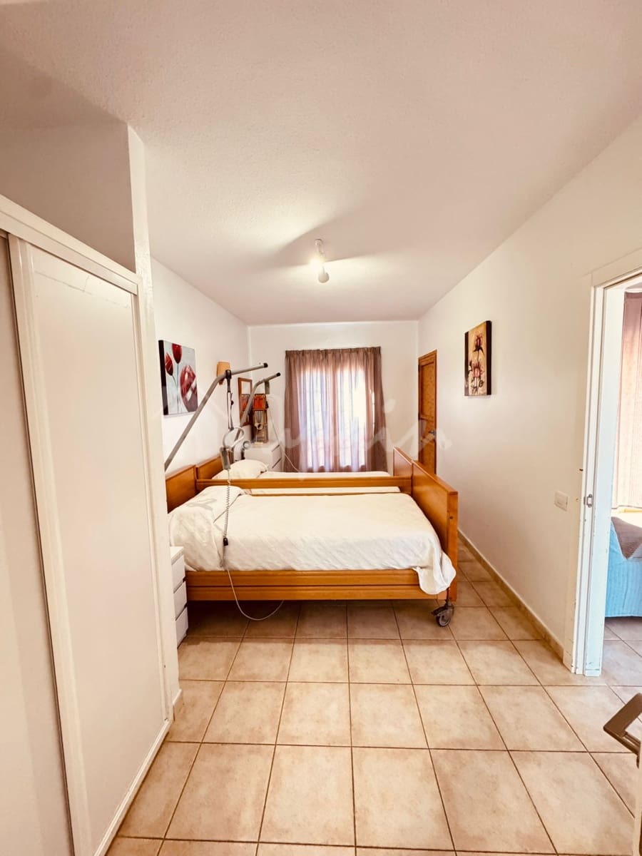1 chambre Appartement à vendre à Los Cristianos avec piscine - 310 000 € (Ref: 9632649)