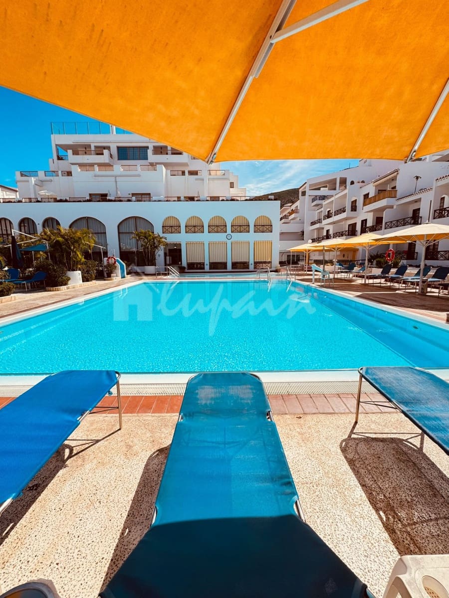 1 chambre Appartement à vendre à Los Cristianos avec piscine - 310 000 € (Ref: 9632649)