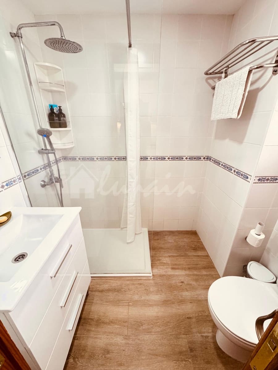 Studio for sale in Los Cristianos with pool - € 236,250 (Ref: 9672277)