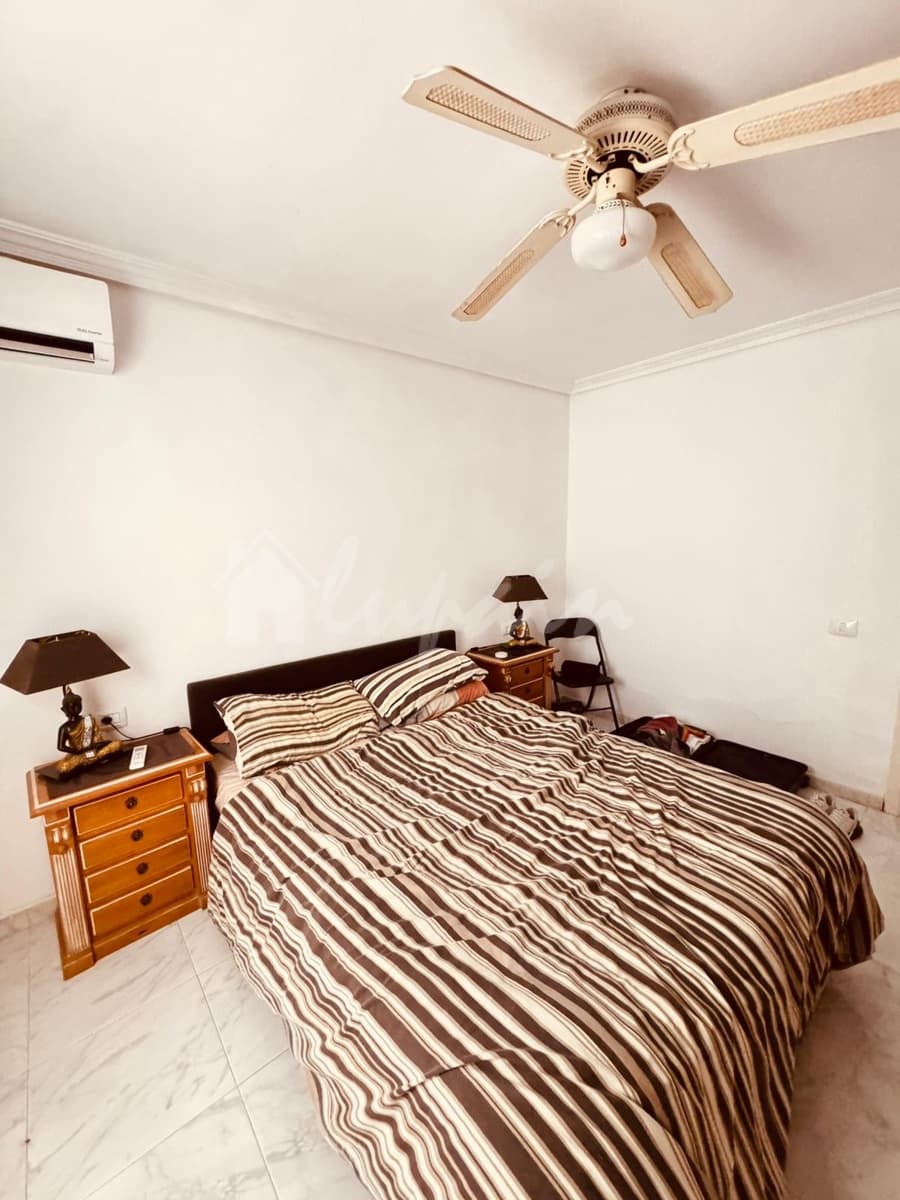 2 makuuhuone Bungalow myytävänä paikassa Golf del Sur mukana uima-altaan - 250 000 € (Ref: 9672278)