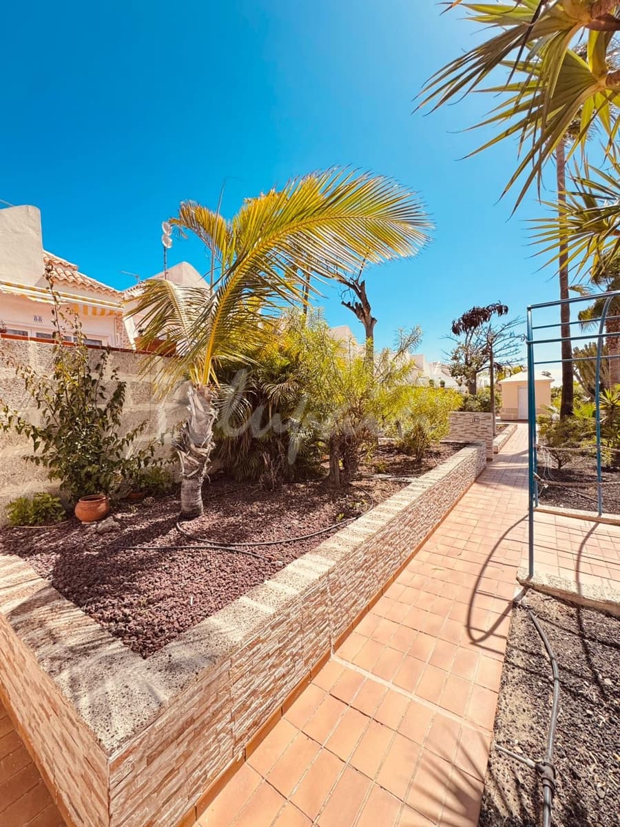 2 makuuhuone Bungalow myytävänä paikassa Golf del Sur mukana uima-altaan - 250 000 € (Ref: 9672278)