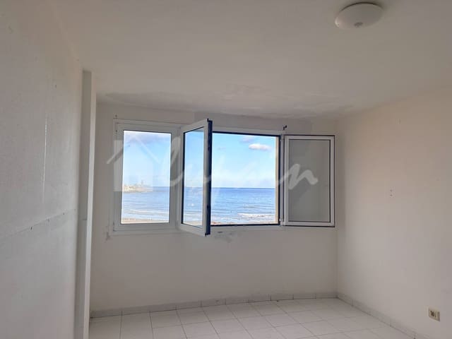 Ático de 3 habitaciones en El Medano, Granadilla de Abona en venta - 375.000 € (Ref: 9697745)