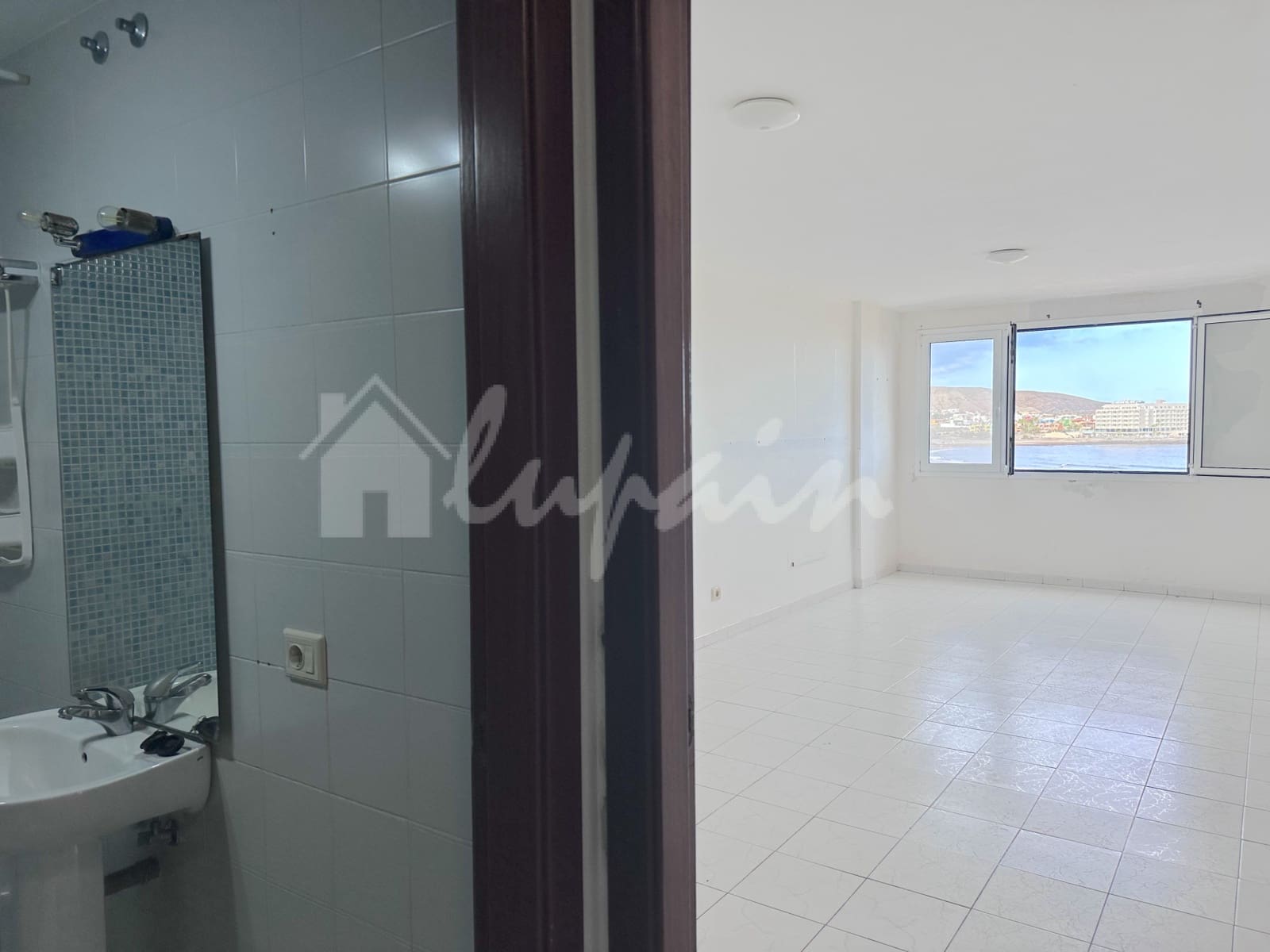 3 soveværelse Penthouse til salg i El Medano - € 375.000 (Ref: 9697745)