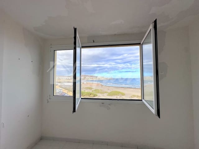 Ático de 3 habitaciones en El Medano, Granadilla de Abona en venta - 375.000 € (Ref: 9697745)