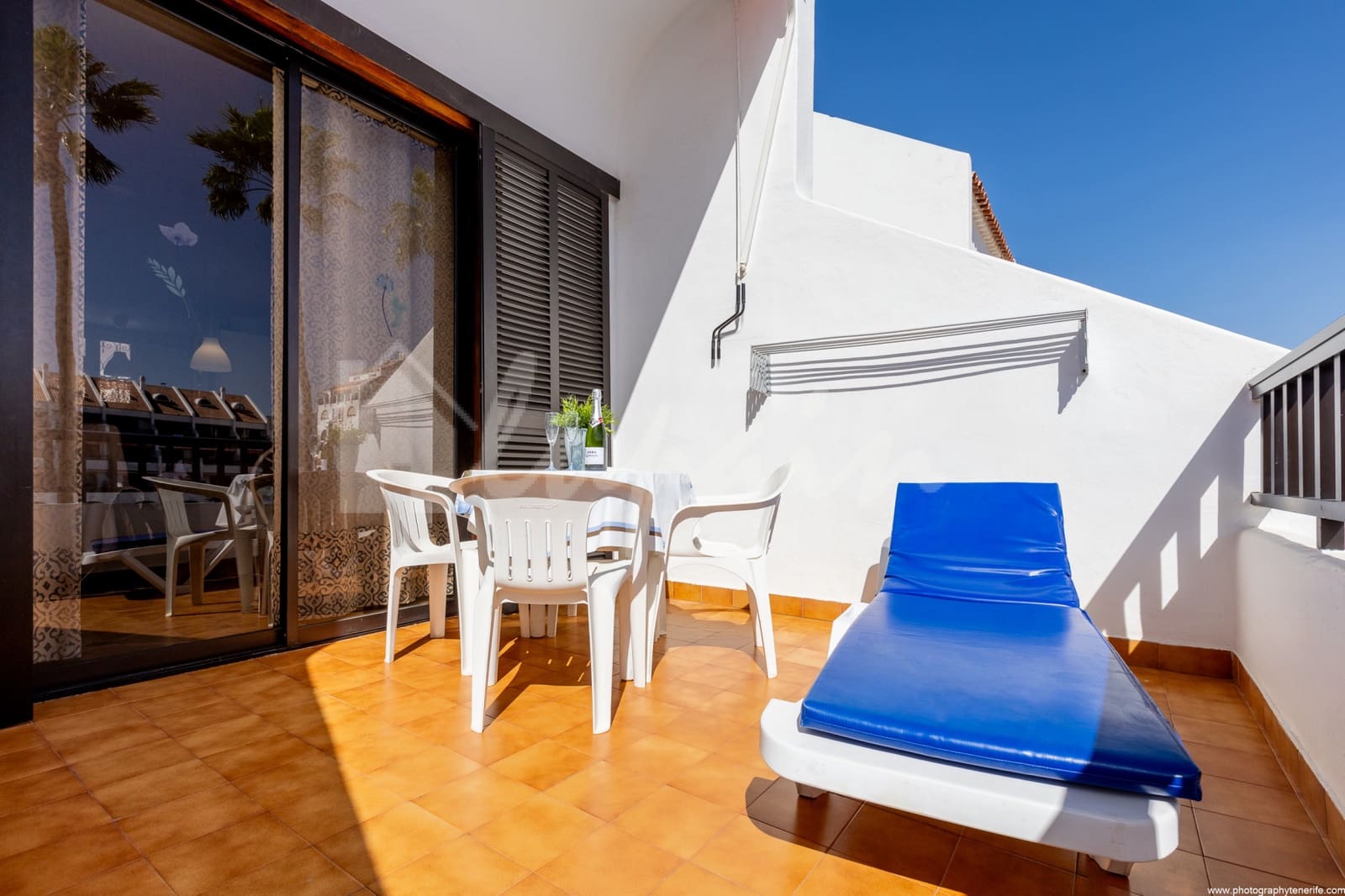 2 makuuhuone Kattohuoneisto myytävänä paikassa Playa de las Americas mukana uima-altaan - 599 000 € (Ref: 9697747)