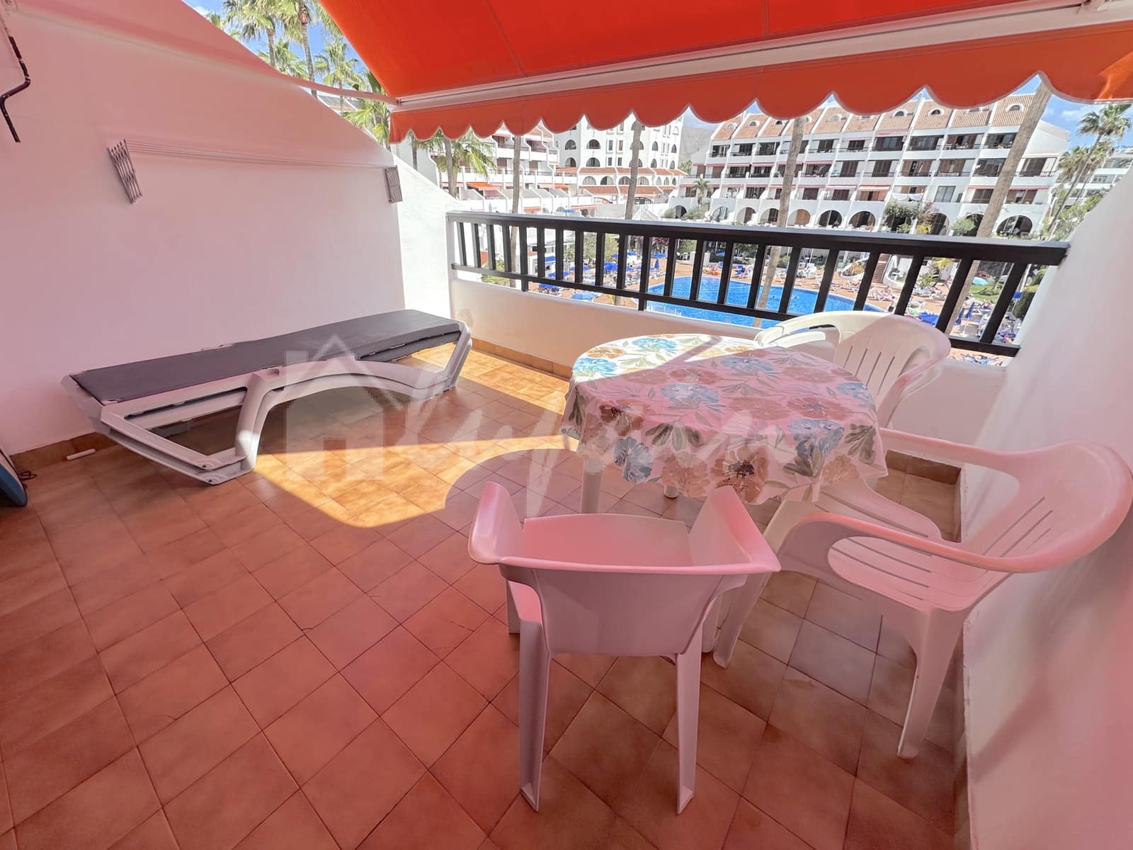 2 makuuhuone Kattohuoneisto myytävänä paikassa Playa de las Americas mukana uima-altaan - 599 000 € (Ref: 9697747)