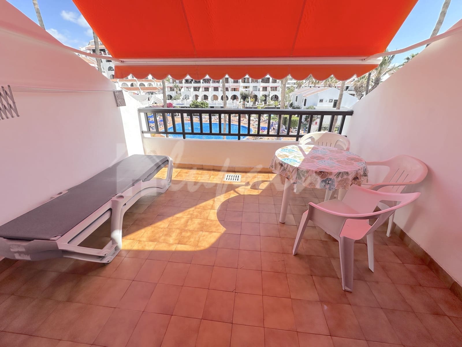 2 makuuhuone Kattohuoneisto myytävänä paikassa Playa de las Americas mukana uima-altaan - 599 000 € (Ref: 9697747)