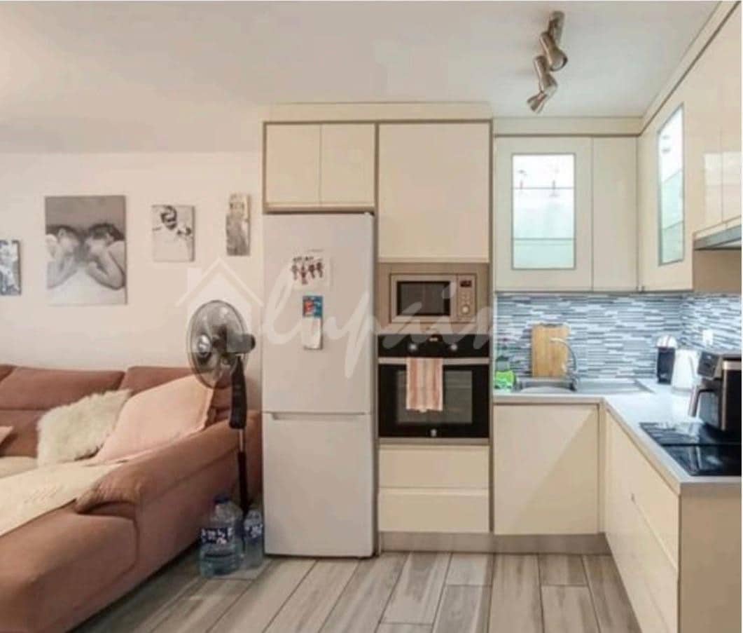 2 sypialnia Apartament na sprzedaż w Los Cristianos z basenem - 365 000 € (Ref: 9700066)