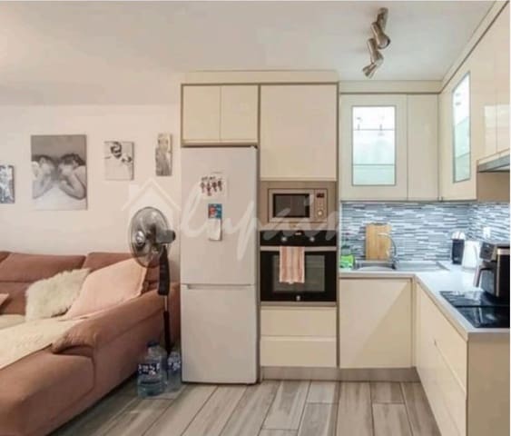 2 sypialnia Apartament na sprzedaż w Los Cristianos, Arona z basenem - 365 000 € (Ref: 9700066)