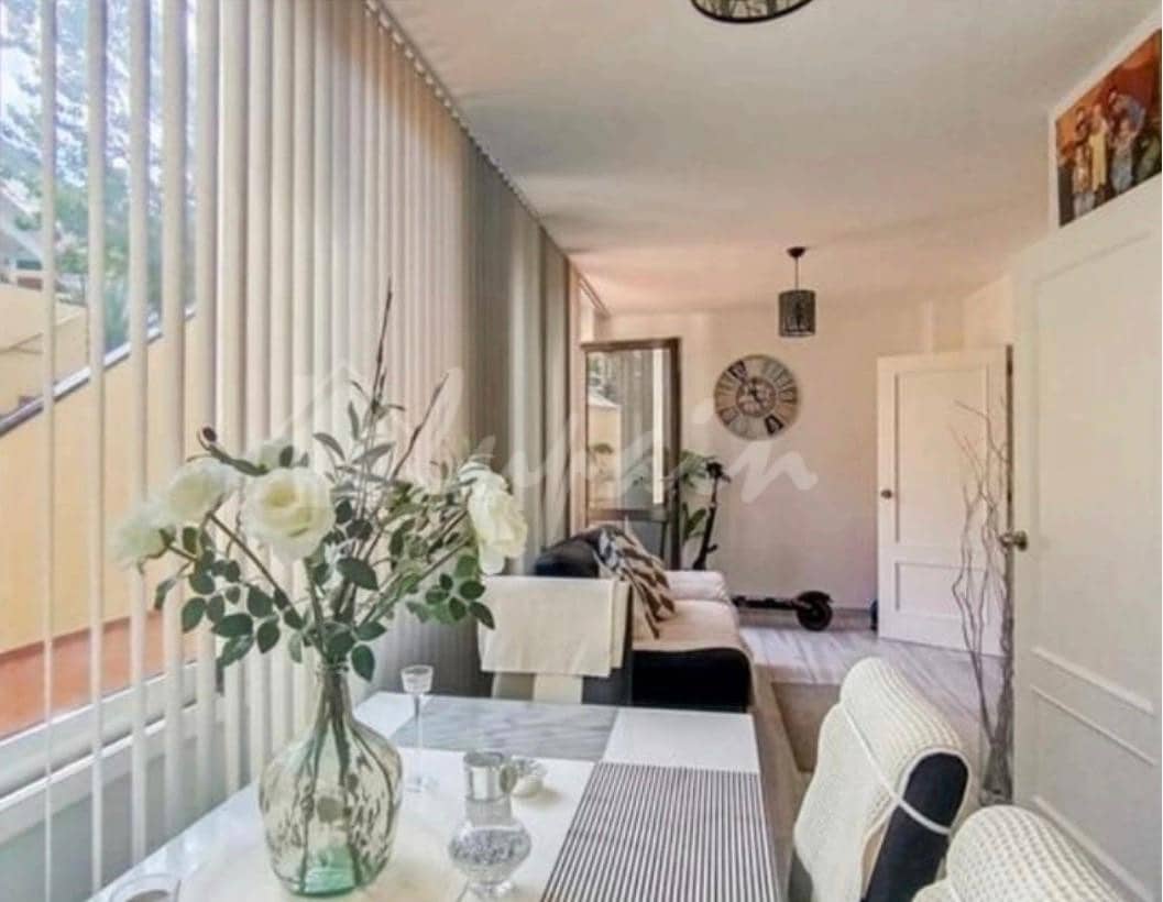 2 sypialnia Apartament na sprzedaż w Los Cristianos z basenem - 365 000 € (Ref: 9700066)