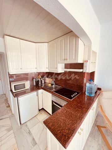 1 soveværelse Lejlighed til salg i Playa del Duque, Adeje med swimmingpool - € 440.000 (Ref: 9724958)