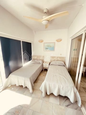 1 soveværelse Lejlighed til salg i Playa del Duque, Adeje med swimmingpool - € 440.000 (Ref: 9724958)