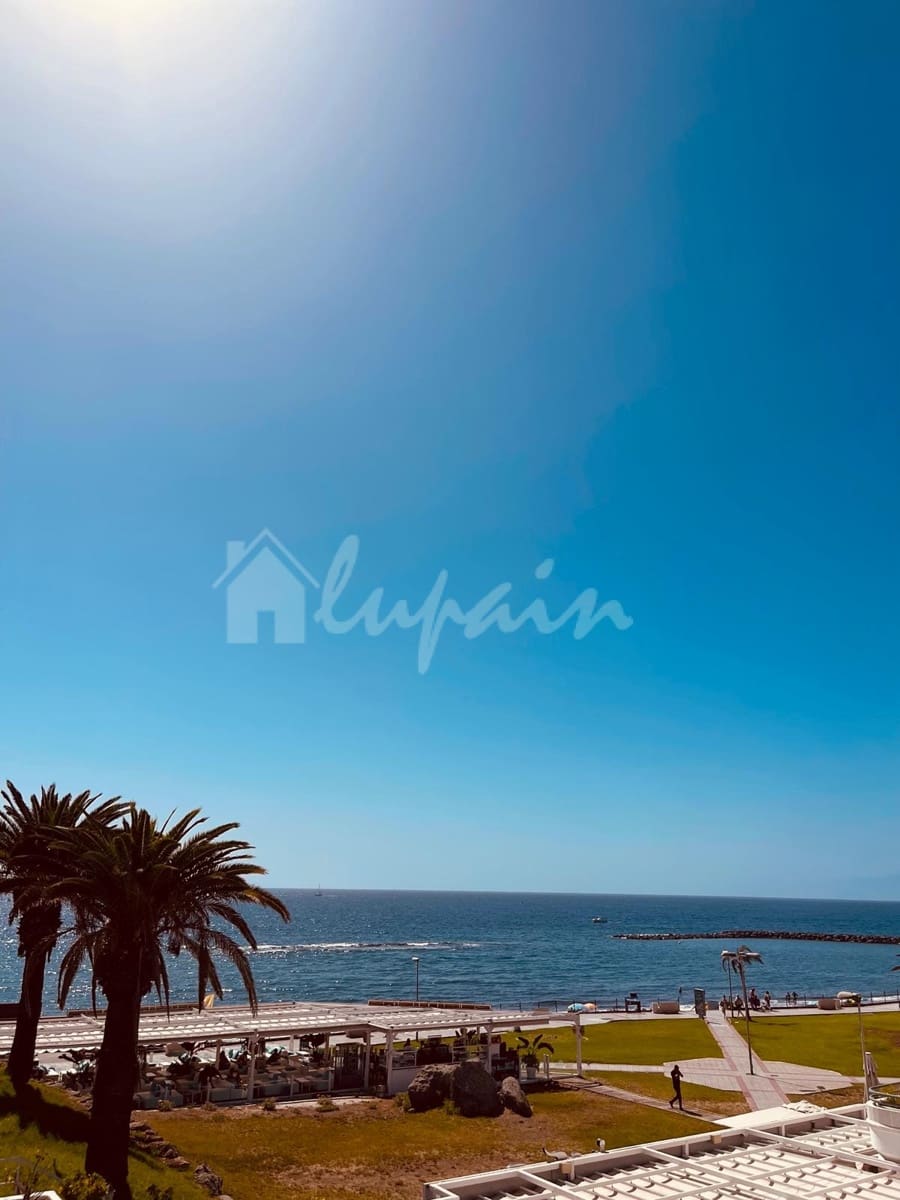 1 soveværelse Lejlighed til salg i Playa del Duque med swimmingpool - € 440.000 (Ref: 9724958)