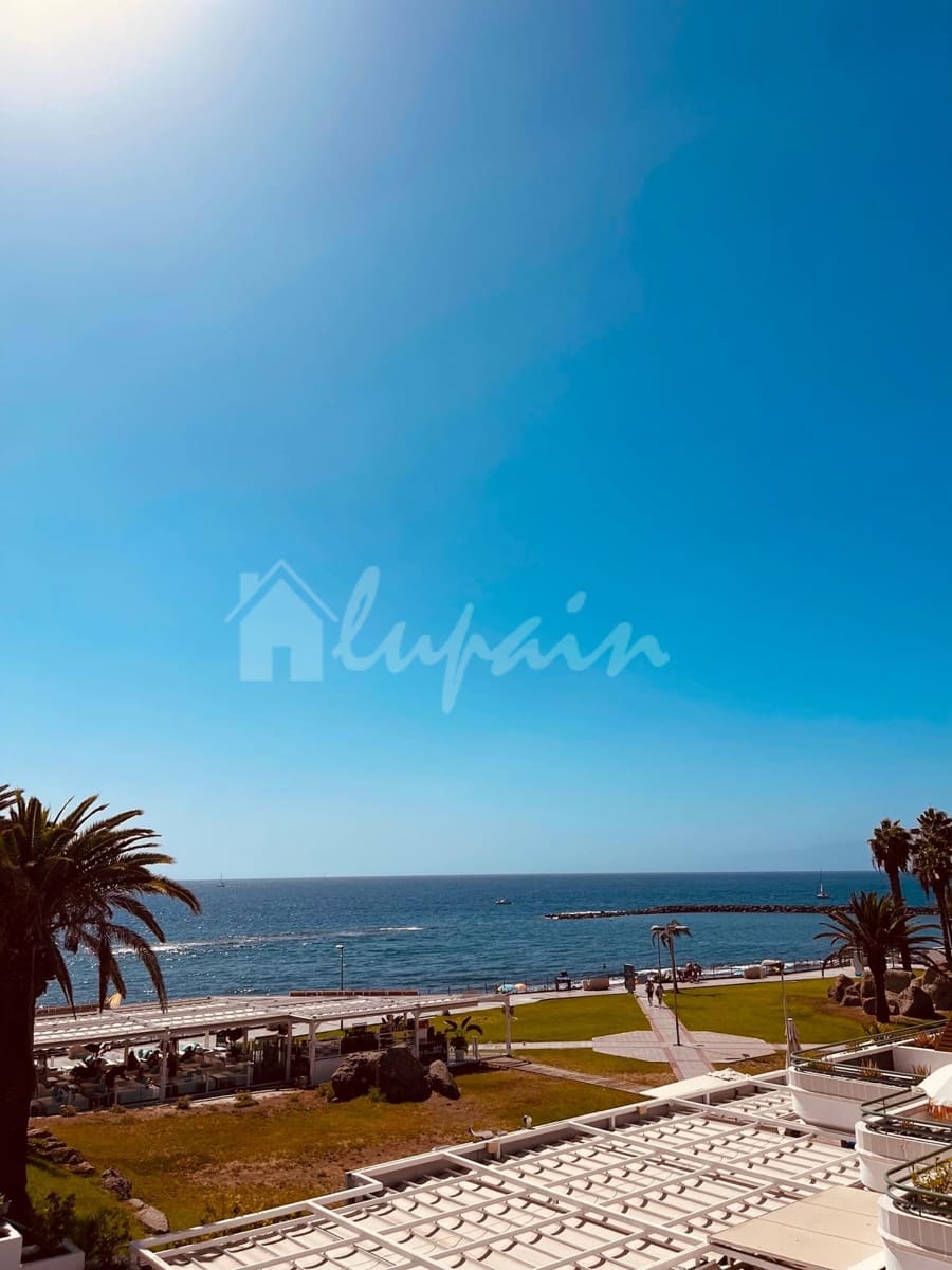1 soveværelse Lejlighed til salg i Playa del Duque med swimmingpool - € 440.000 (Ref: 9724958)