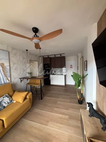 1 chambre Appartement à vendre à Playa de las Americas, Arona avec piscine - 299 000 € (Ref: 9789737)