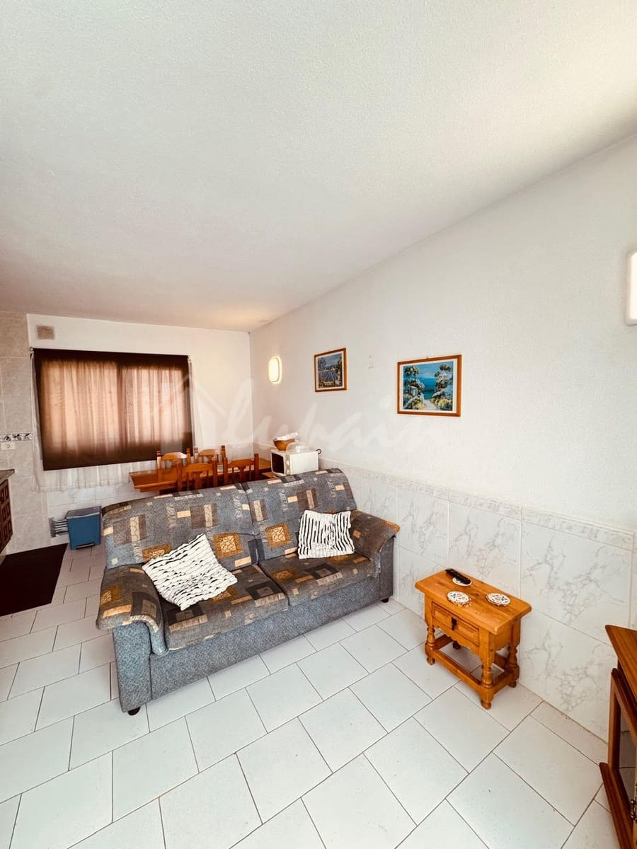 2 bedroom Bungalow for sale in Costa del Silencio with pool - € 210,000 (Ref: 9789739)