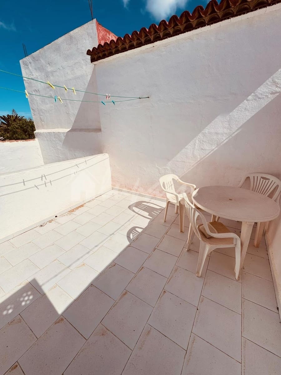 2 bedroom Bungalow for sale in Costa del Silencio with pool - € 210,000 (Ref: 9789739)