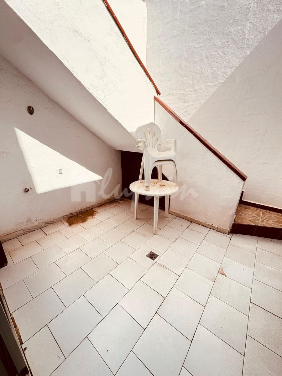 2 bedroom Bungalow for sale in Costa del Silencio with pool - € 210,000 (Ref: 9789739)