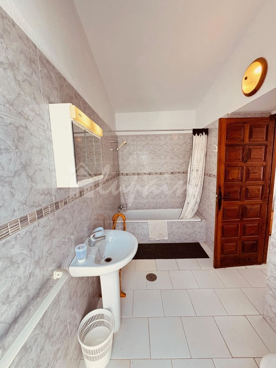 2 bedroom Bungalow for sale in Costa del Silencio with pool - € 210,000 (Ref: 9789739)