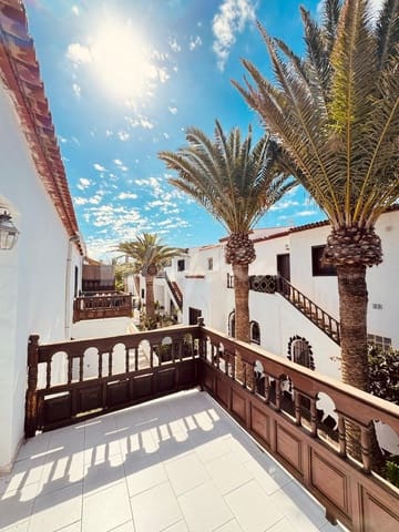 2 slaapkamer Bungalow te koop in Costa del Silencio, Arona met zwembad - € 210.000 (Ref: 9789739)