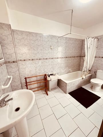 2 slaapkamer Bungalow te koop in Costa del Silencio, Arona met zwembad - € 210.000 (Ref: 9789739)